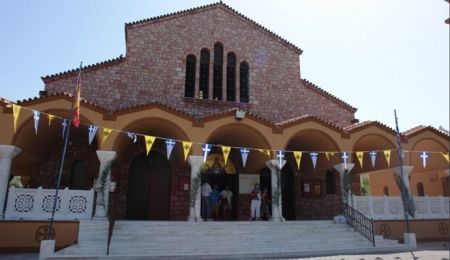 Εορταστικός ο μήνας Αύγουστος για τον Ιερό Ναό Παναγίας Φανερωμένης Χολαργού 