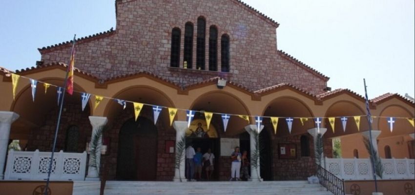 Αύγουστος ο μήνας της Παναγίας και του εορτασμού του Ιερού Ναού Φανερωμένης Χολαργού